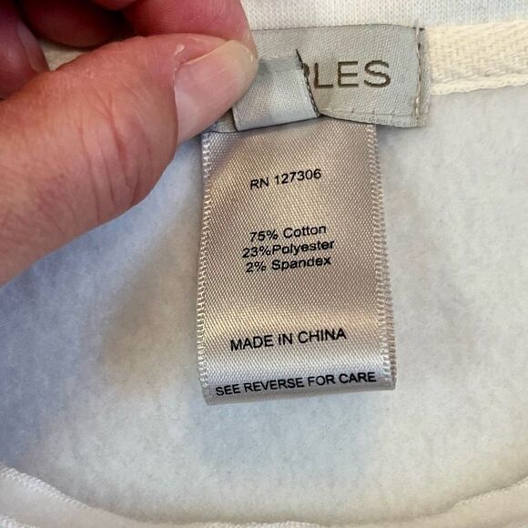 Multiples Women’s White Sweatshirt Front Pocket Buttons 8 - Picture 11 of 12